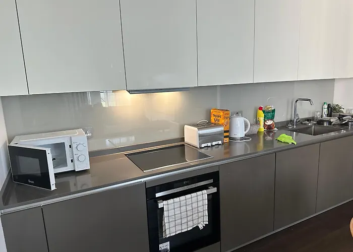 Roberts 2 Bed Apartment